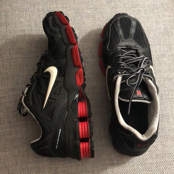 RARE NIKE SHOX JUNGA 2006 BLACK WITH RED MEN’S SZ 8 TRAIL/RUNNING 313830-011 - Picture 3 of 16